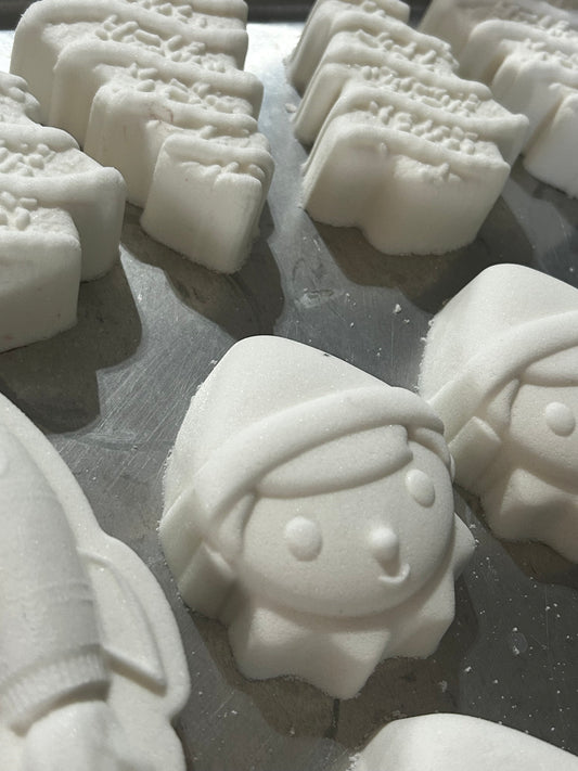 PRE- ORDER Christmas Bath Bombs